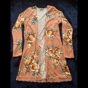 ‼️3/$10‼️ Charlotte Russe Cardigan 🍑